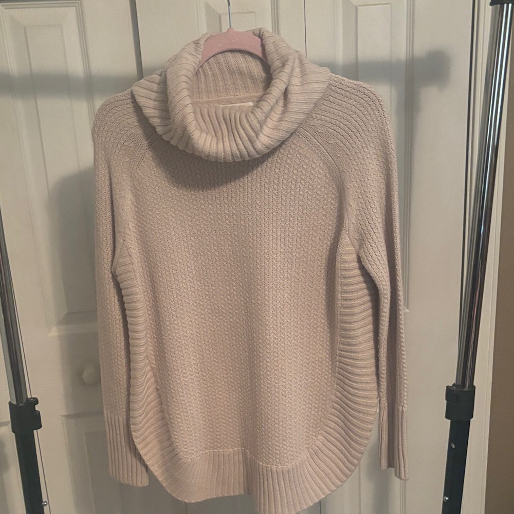 Cozy Cream Turtleneck Sweater/Never Worn